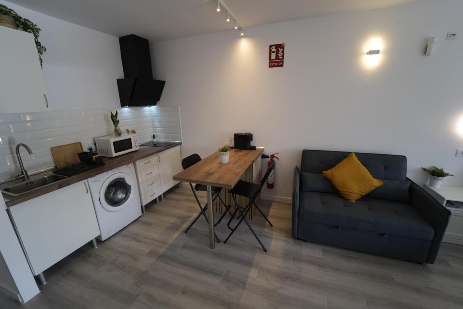 Moderno Estudio Con Piscina En Arona - Ideal Parejas